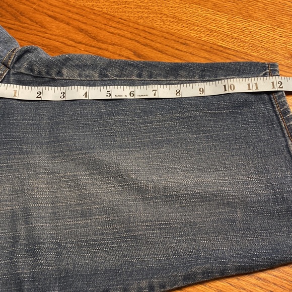 Old Navy | Ultra Blue Jean Shorts | 10 - Picture 6 of 10